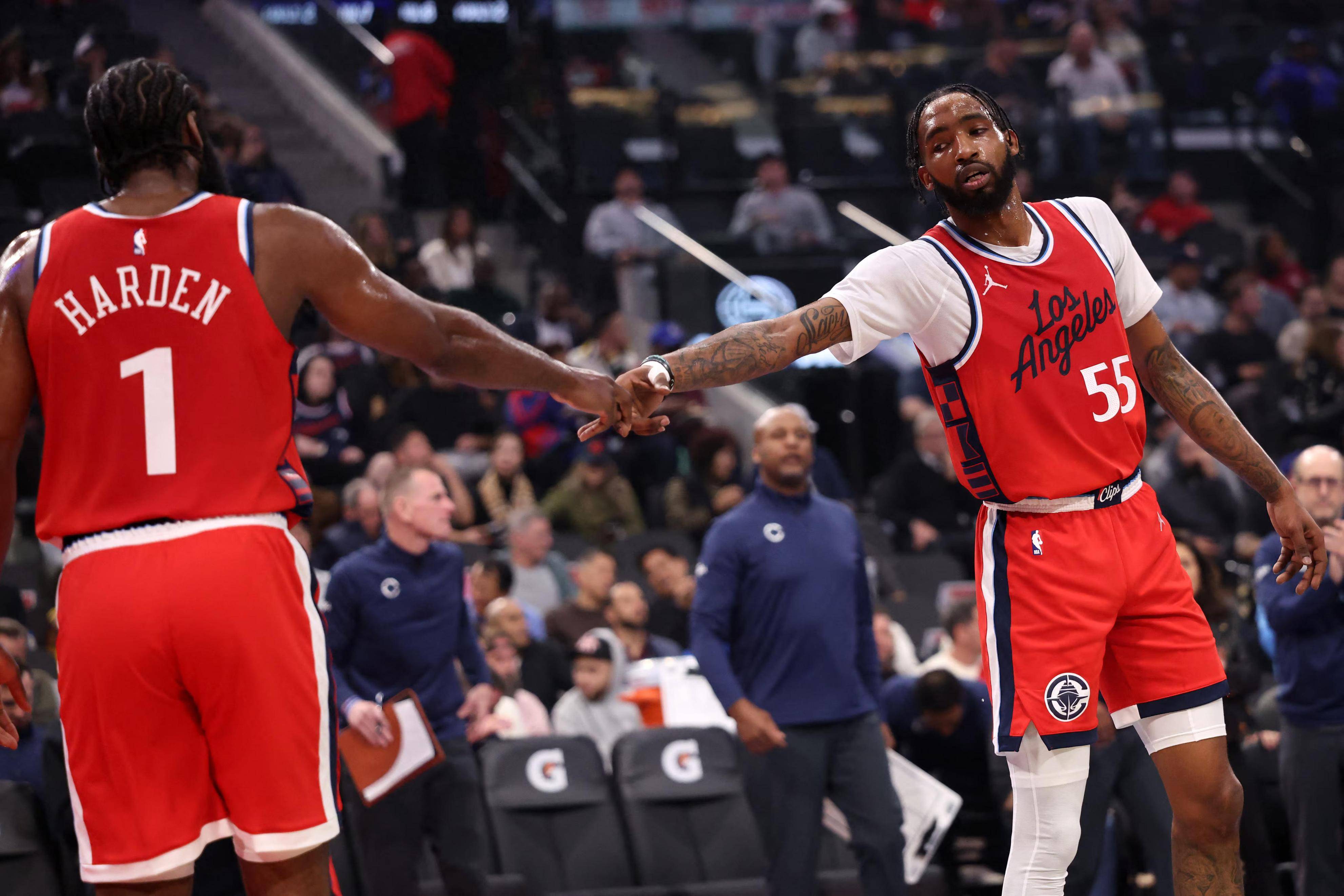 B体育体育地址-快船狭胜凯尔特人，保持连胜势头