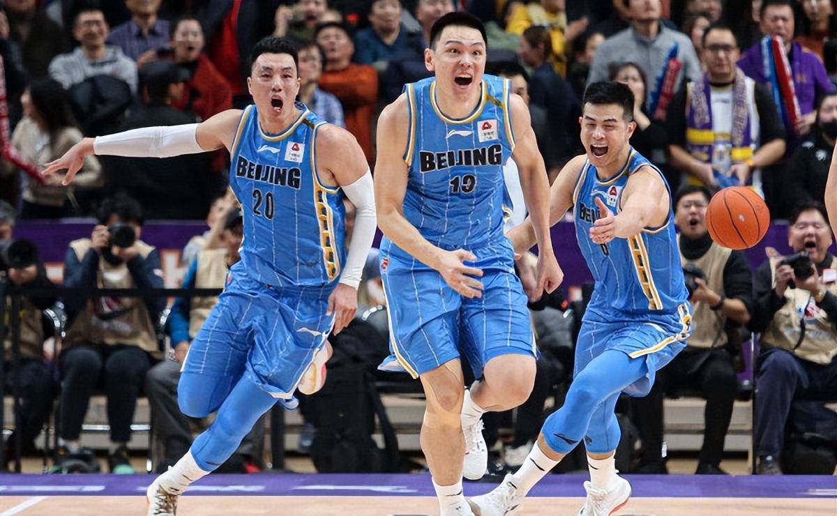 北京队新老交替,期待新赛季CBA表现 北京队新老交替,期待新赛季CBA表现