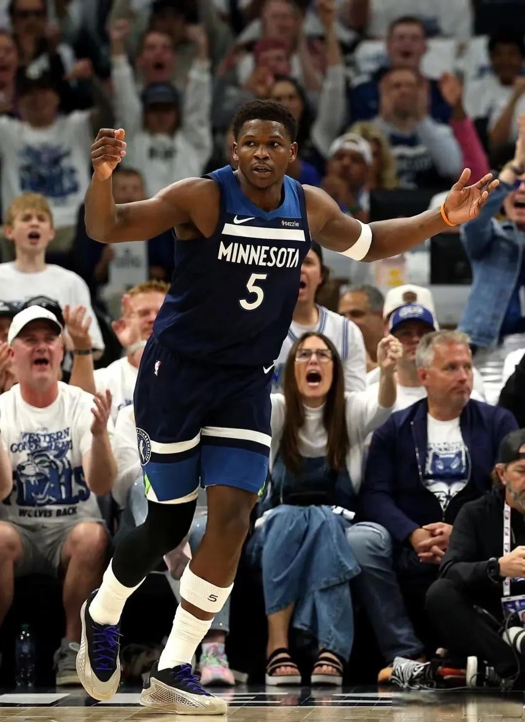 森林狼球员休战，教练组面临重新布局挑战的简单介绍