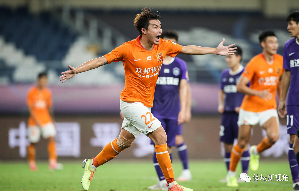 B体育体育官方登录入口-中超球队克服困难,锲而不舍奋力前行的简单介绍
