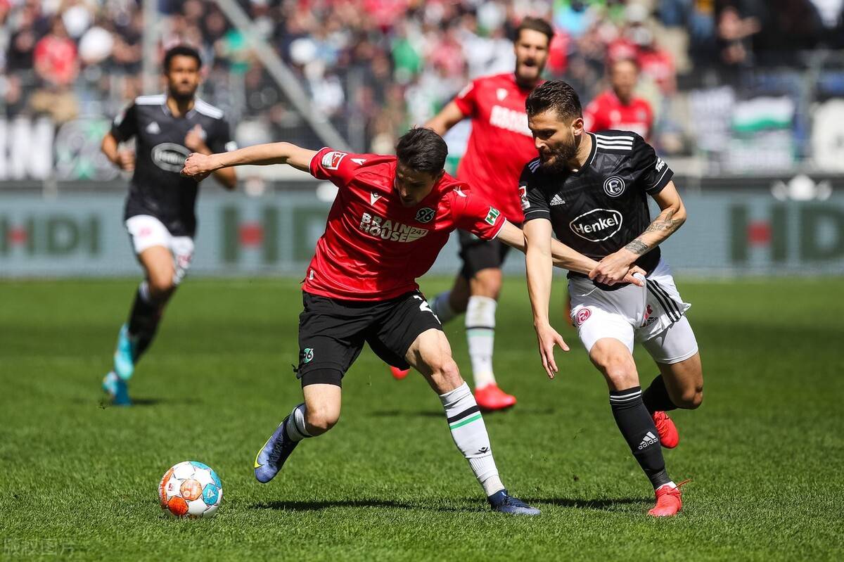 B体育体育新闻-汉诺威备战不懈,迎接新一场比赛挑战