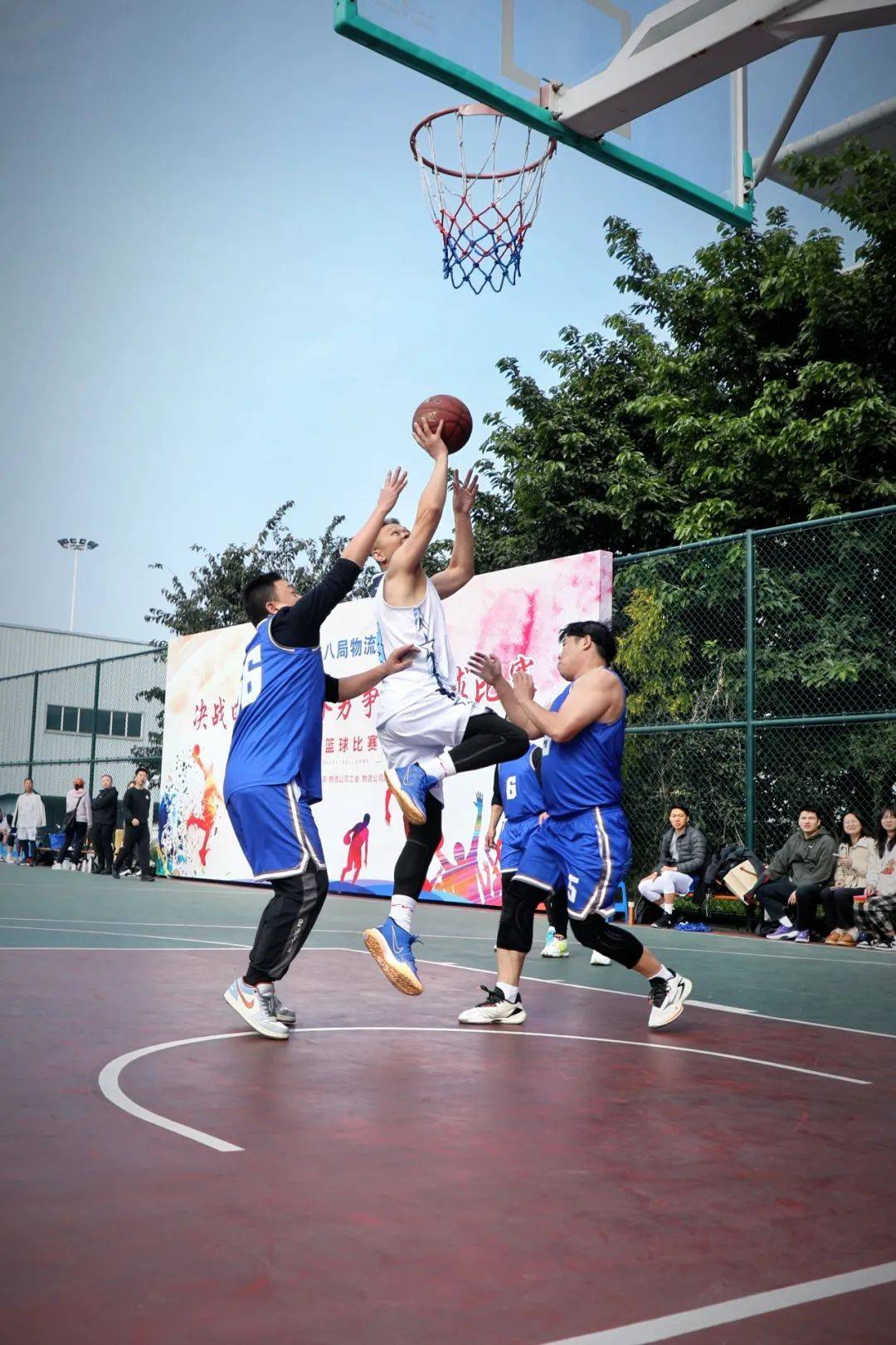 B体育体育链接-职业篮球联赛开启激烈角逐,精彩连连的简单介绍