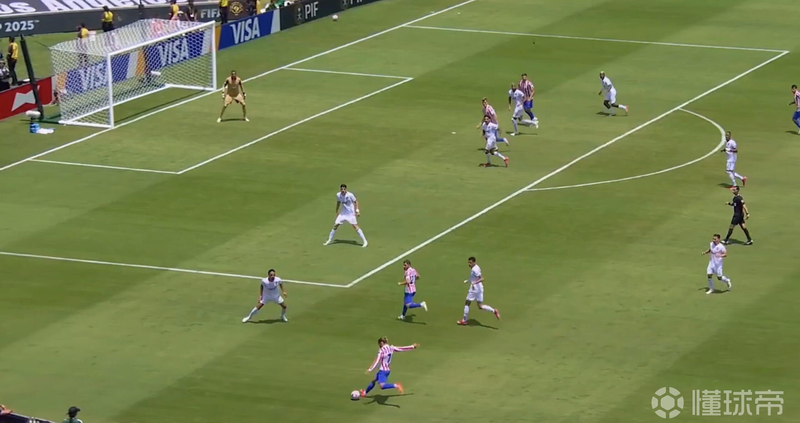 B体育体育亚洲官网-曼联防线稳固,力拼河床全力拿分