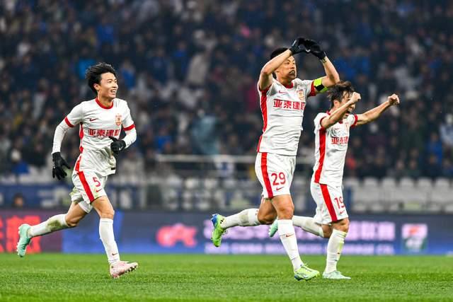 B体育体育培训-河南建业客场战平长春亚泰,保持战平不败