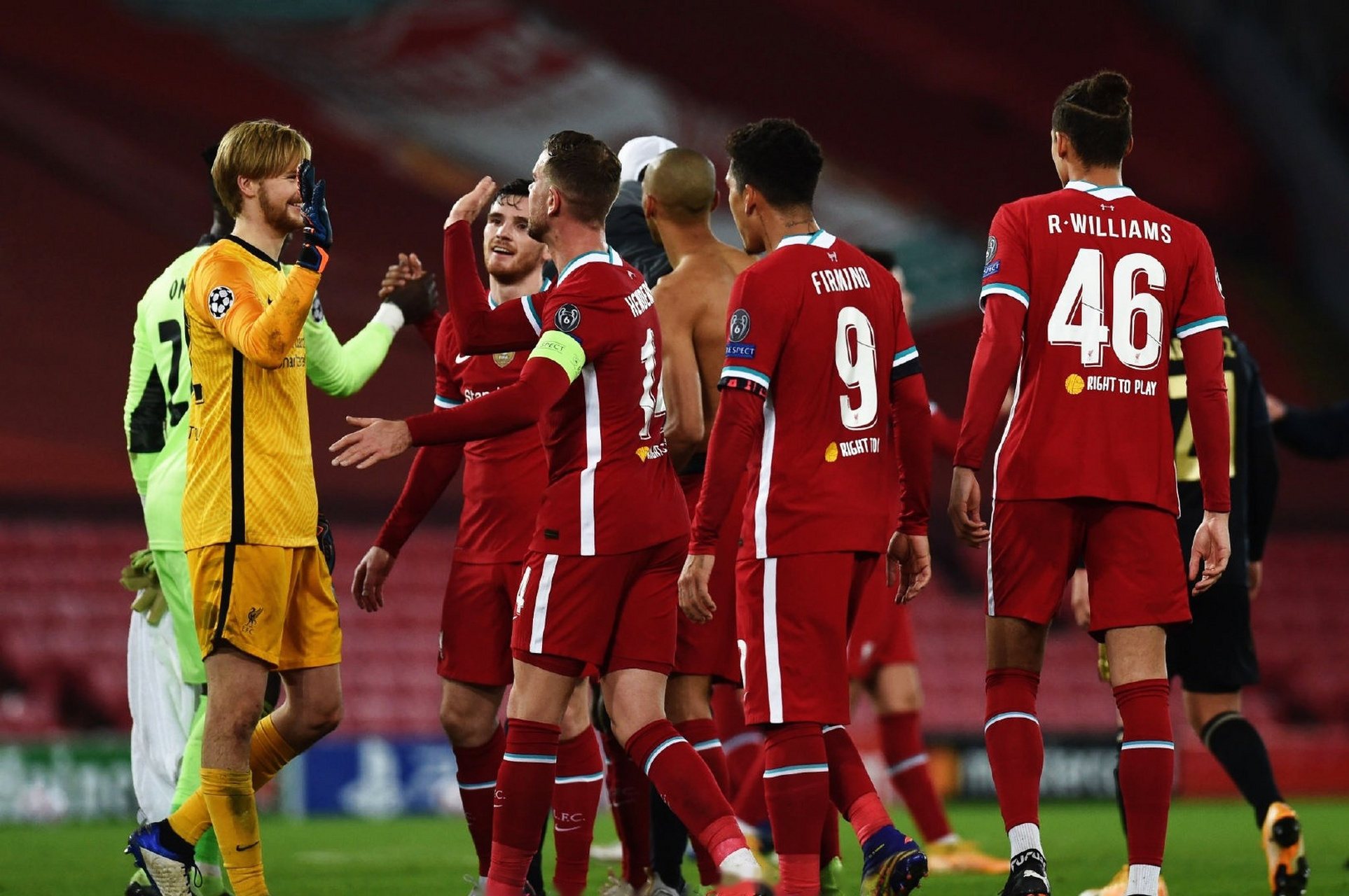 阿贾克斯-胜里昂锁定小组头名的简单介绍