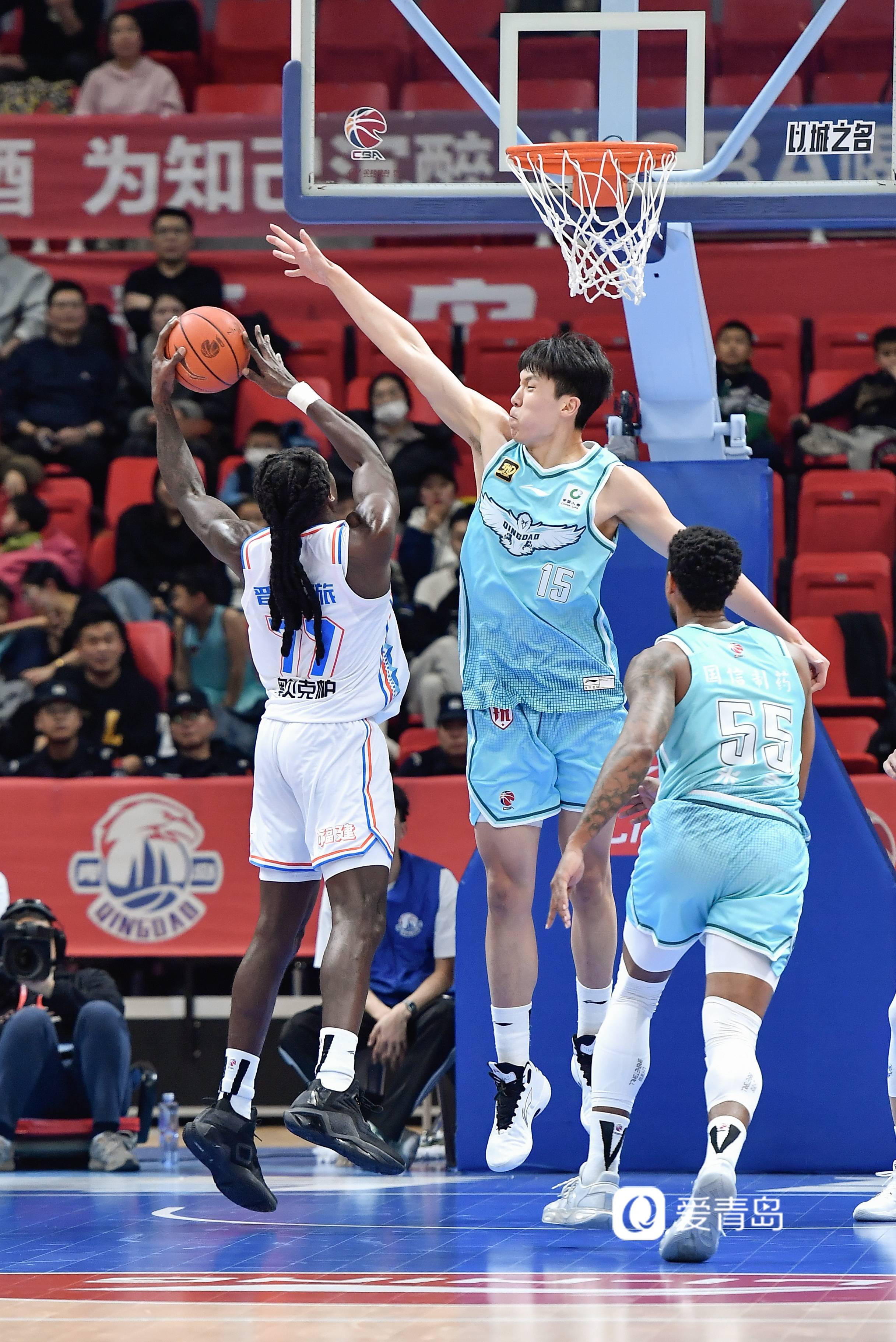 辽宁男篮在主场大胜青岛队，实现五连胜